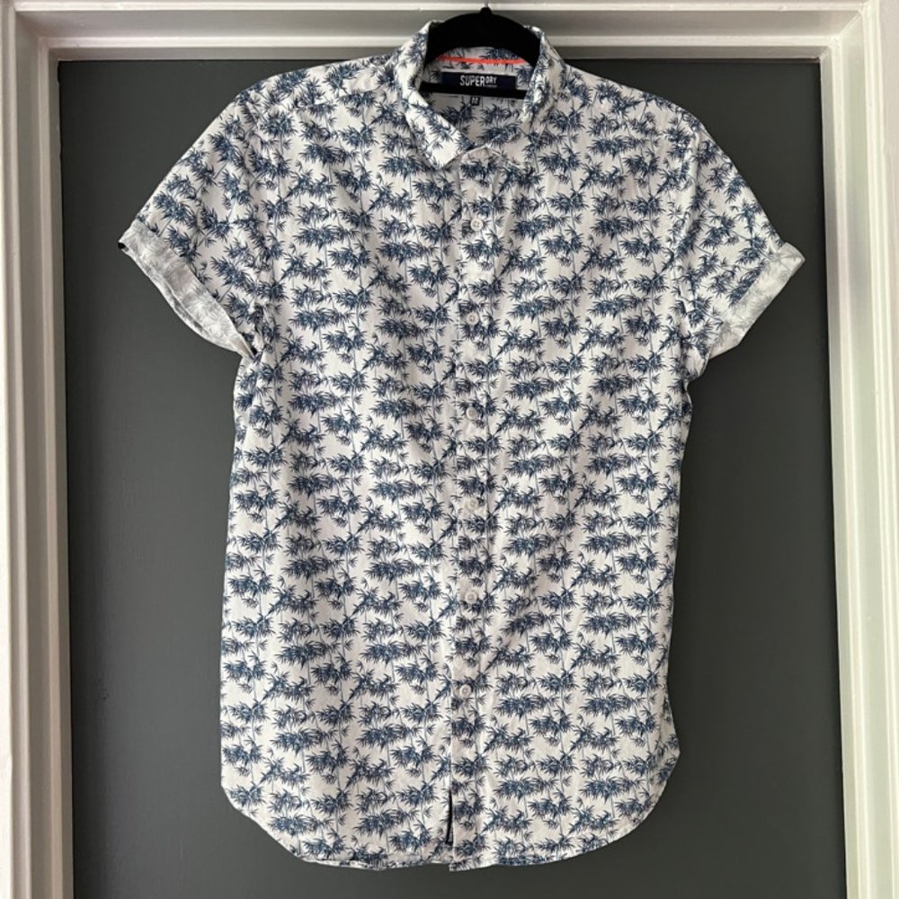 Superdry Shirt Short sleeves Button up.Slim fit. Palm trees